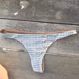 Acacia Pipeline Mesh Bottoms